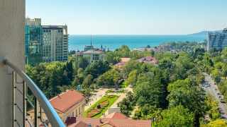 Трёхкомнатный люкс на 14 этаже